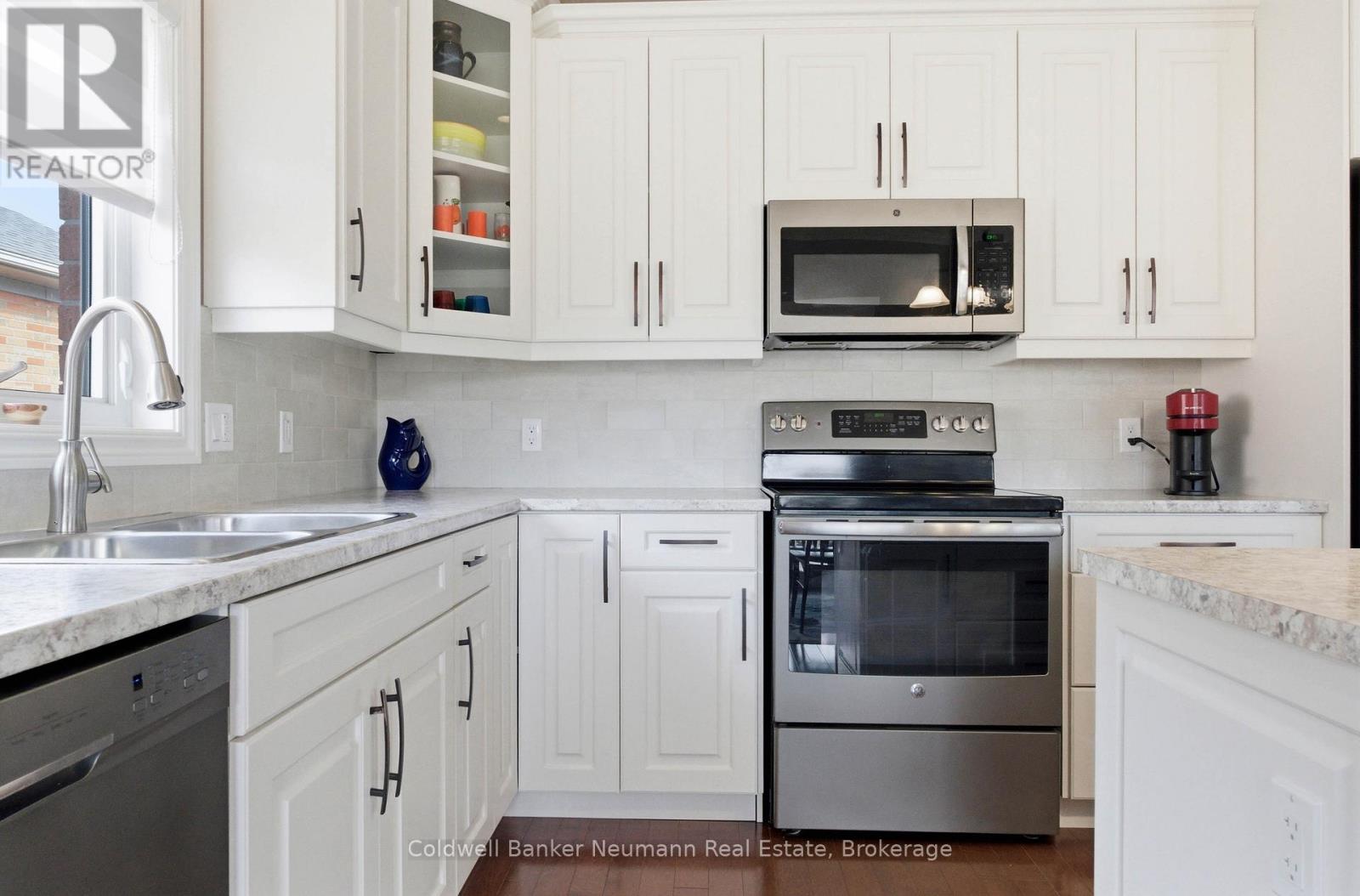 12 Brown Street S, Minto, Ontario  N0G 1M0 - Photo 16 - X13430596
