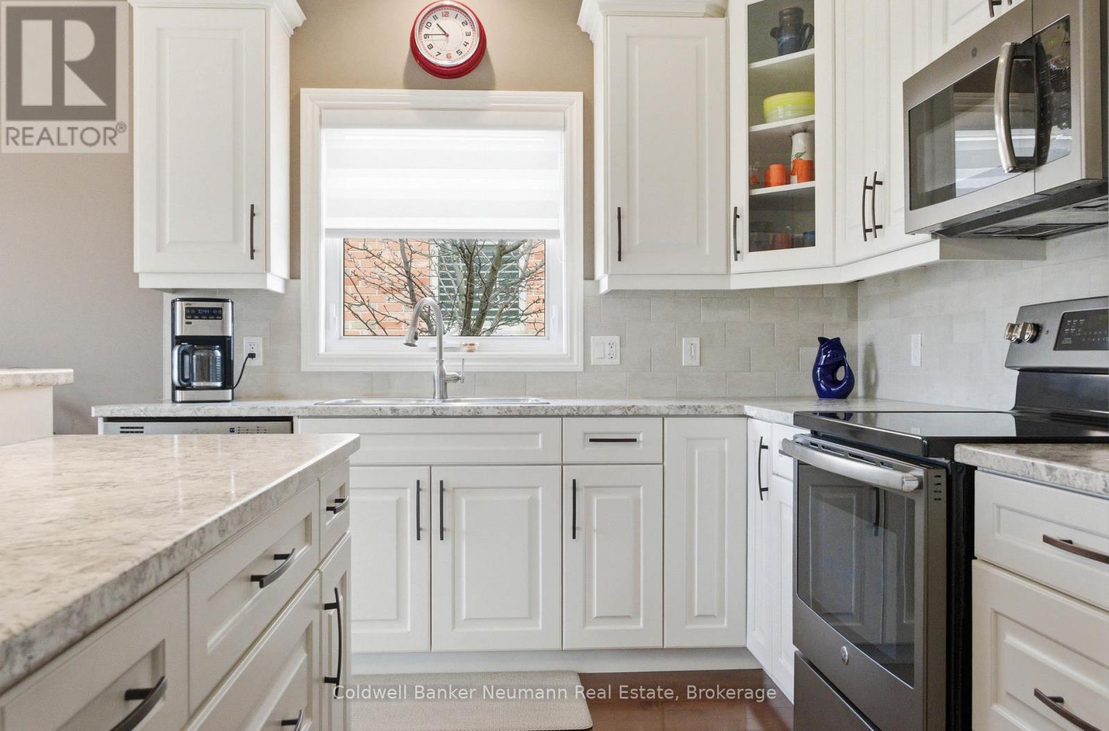 12 Brown Street S, Minto, Ontario  N0G 1M0 - Photo 17 - X13430596