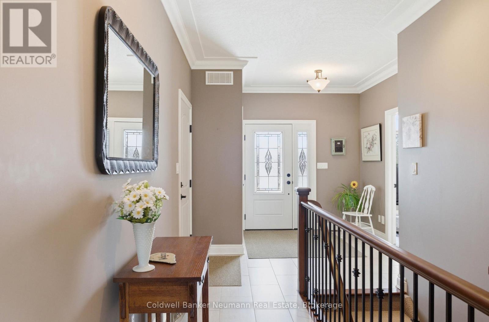 12 Brown Street S, Minto, Ontario  N0G 1M0 - Photo 4 - X13430596