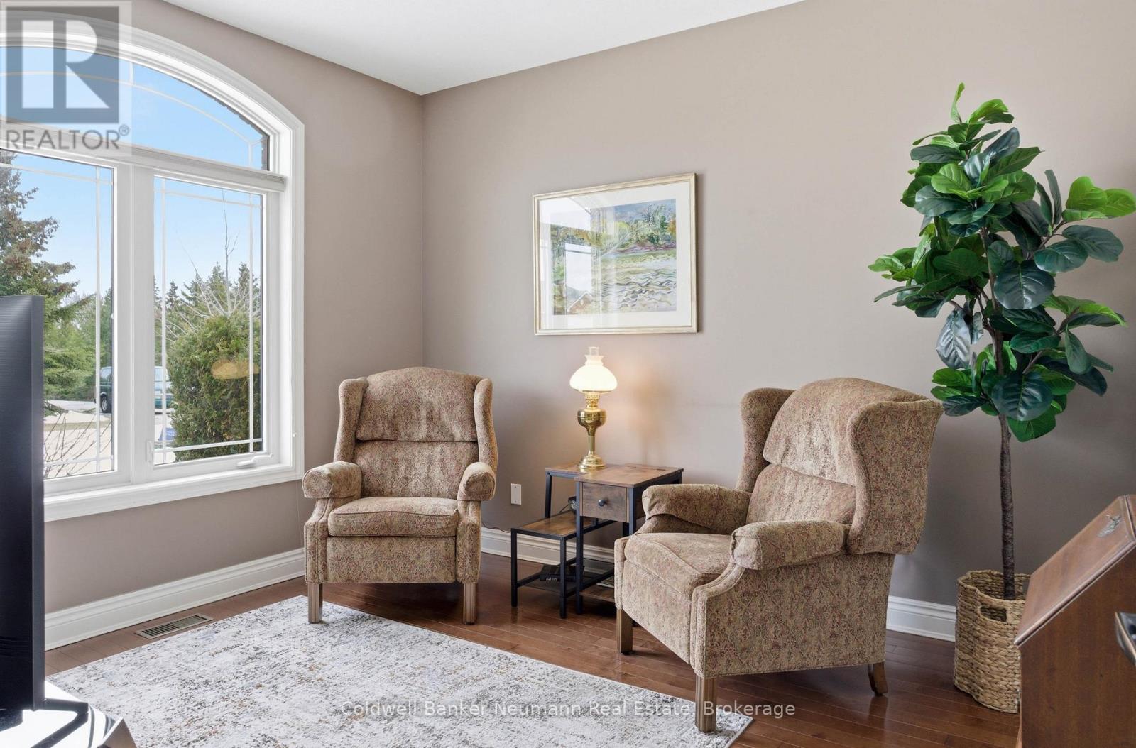 12 Brown Street S, Minto, Ontario  N0G 1M0 - Photo 6 - X13430596