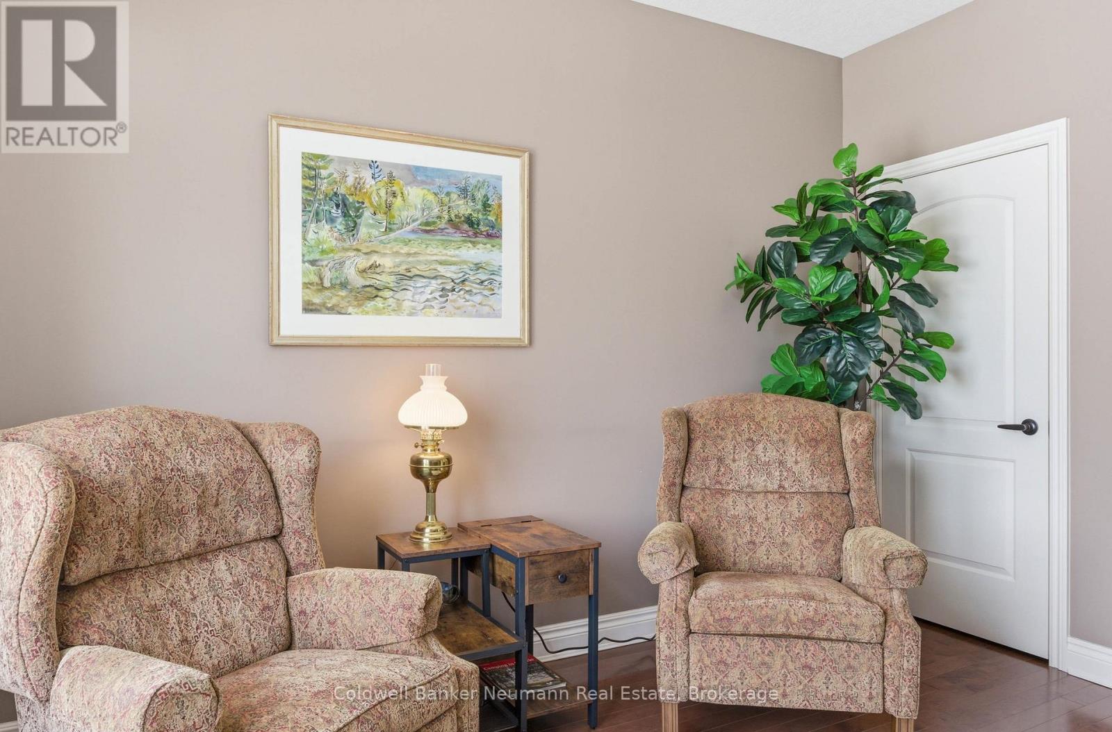 12 Brown Street S, Minto, Ontario  N0G 1M0 - Photo 7 - X13430596
