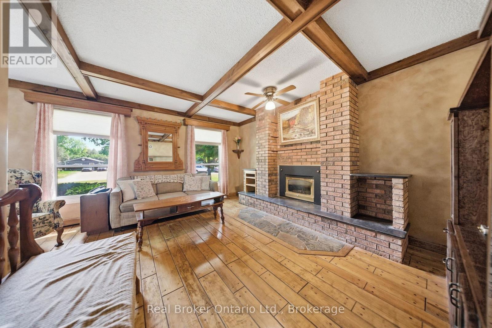 800 Tremaine Avenue S, North Perth, Ontario  N4W 3G9 - Photo 11 - X13430726