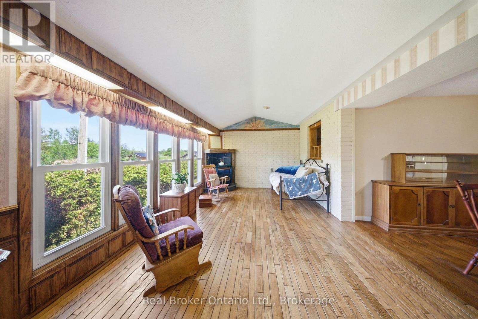800 Tremaine Avenue S, North Perth, Ontario  N4W 3G9 - Photo 17 - X13430726
