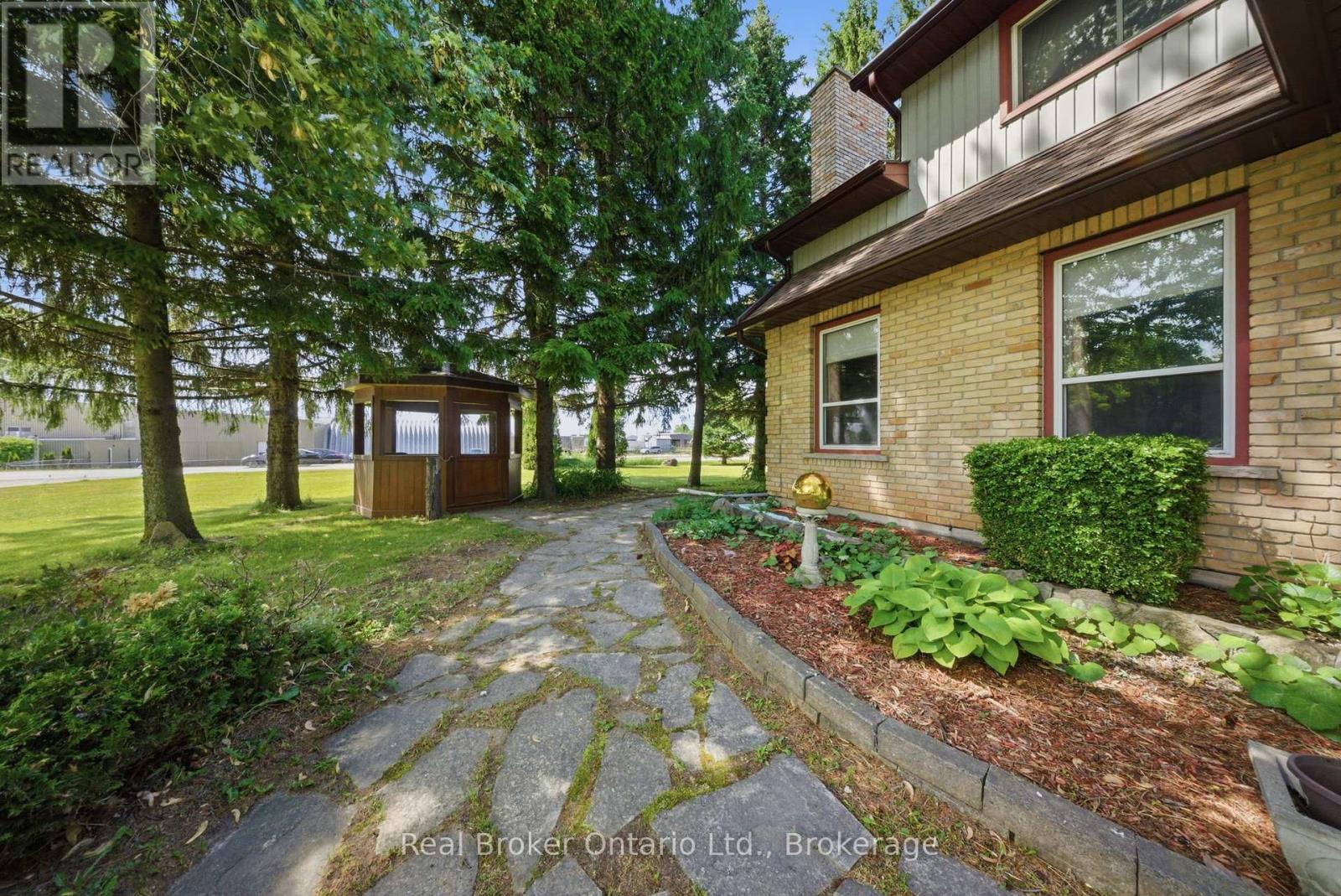 800 Tremaine Avenue S, North Perth, Ontario  N4W 3G9 - Photo 37 - X13430726