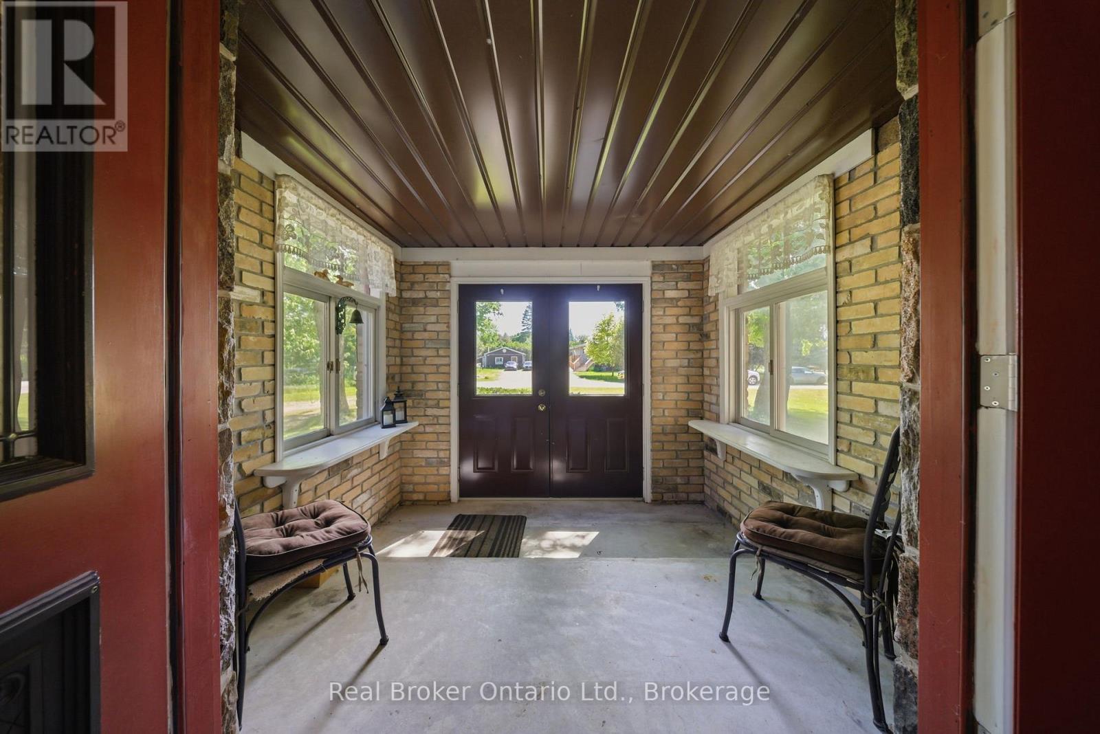 800 Tremaine Avenue S, North Perth, Ontario  N4W 3G9 - Photo 5 - X13430726