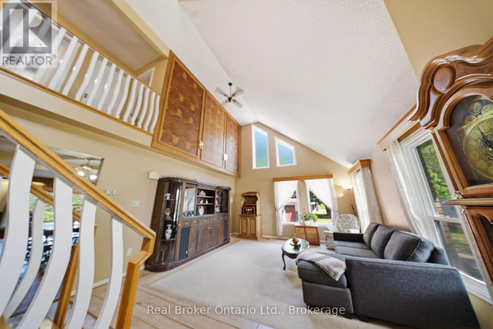 800 Tremaine Avenue S, North Perth, Ontario  N4W 3G9 - Photo 7 - X13430726