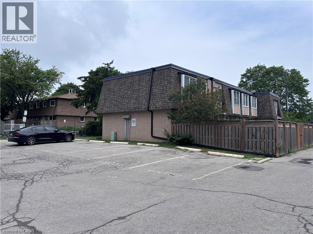 153 W Limeridge Road W Unit# 4, Hamilton, Ontario  L9C 2V3 - Photo 3 - 40838822