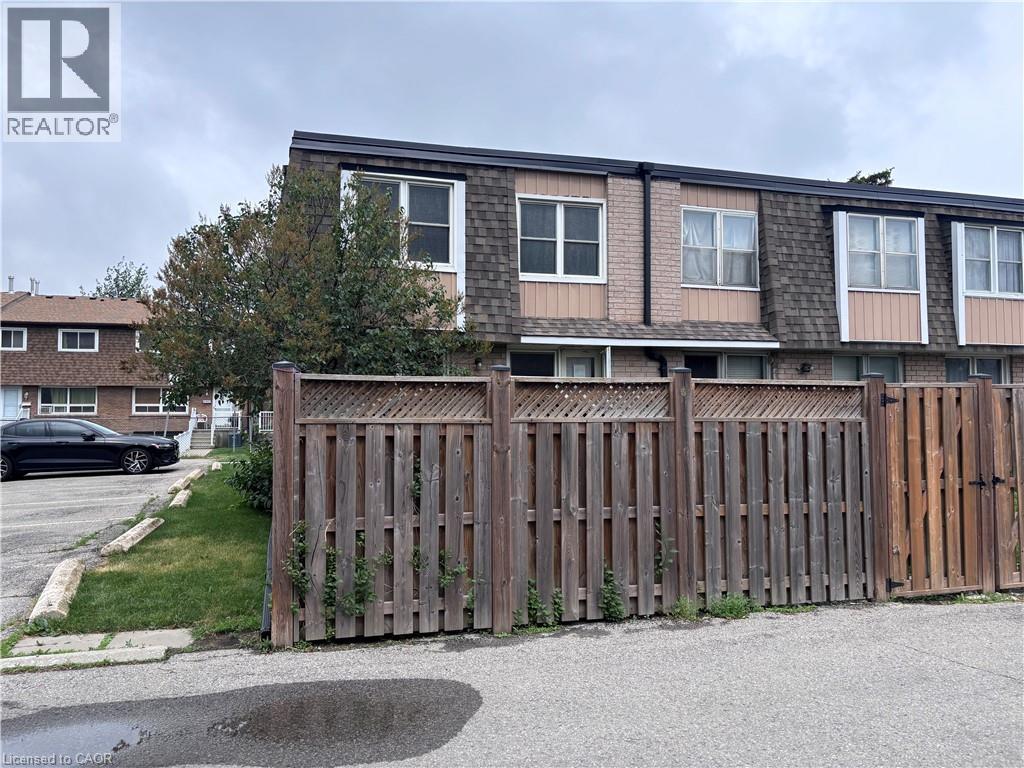 153 W Limeridge Road W Unit# 4, Hamilton, Ontario  L9C 2V3 - Photo 4 - 40838822
