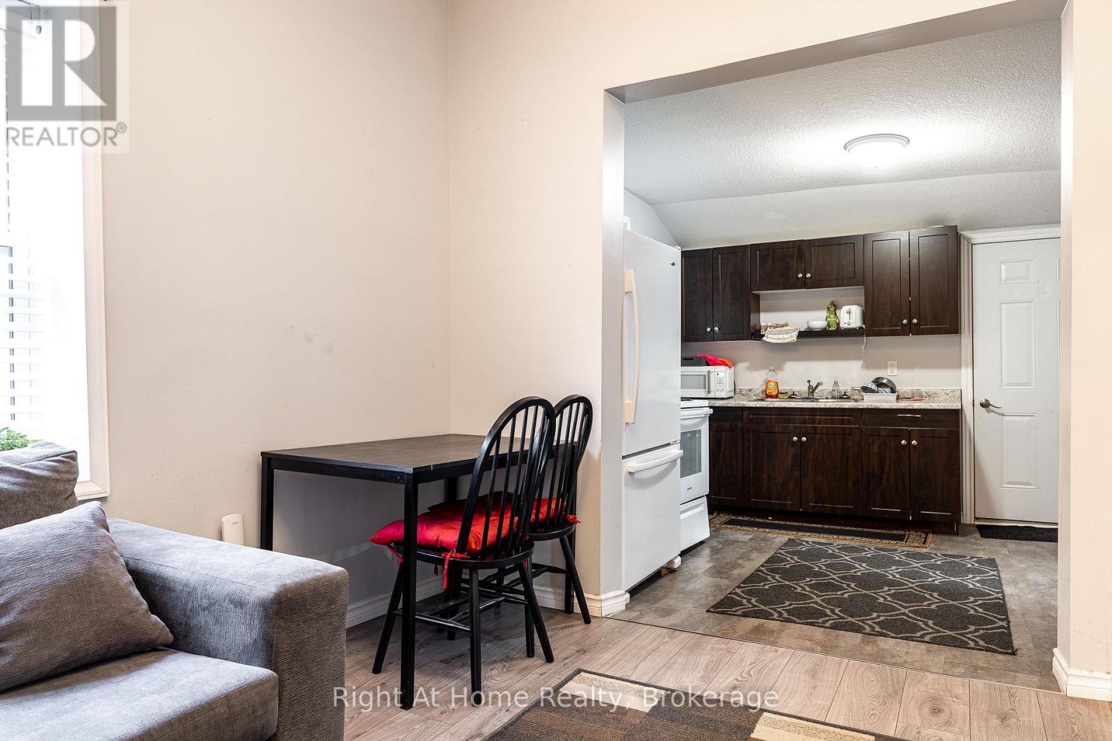 40 Douro Street, Stratford, Ontario  N5A 3R3 - Photo 16 - X13431014
