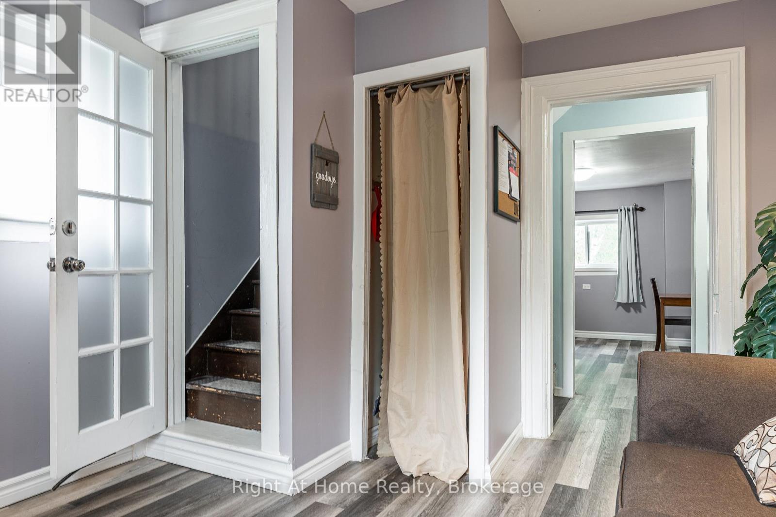 40 Douro Street, Stratford, Ontario  N5A 3R3 - Photo 22 - X13431014