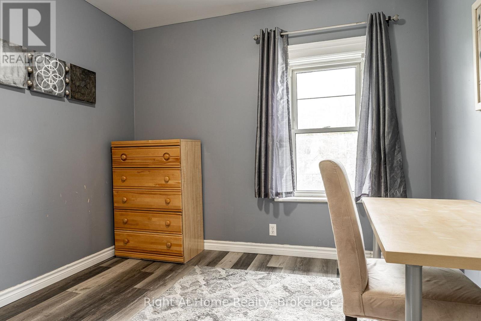 40 Douro Street, Stratford, Ontario  N5A 3R3 - Photo 31 - X13431014