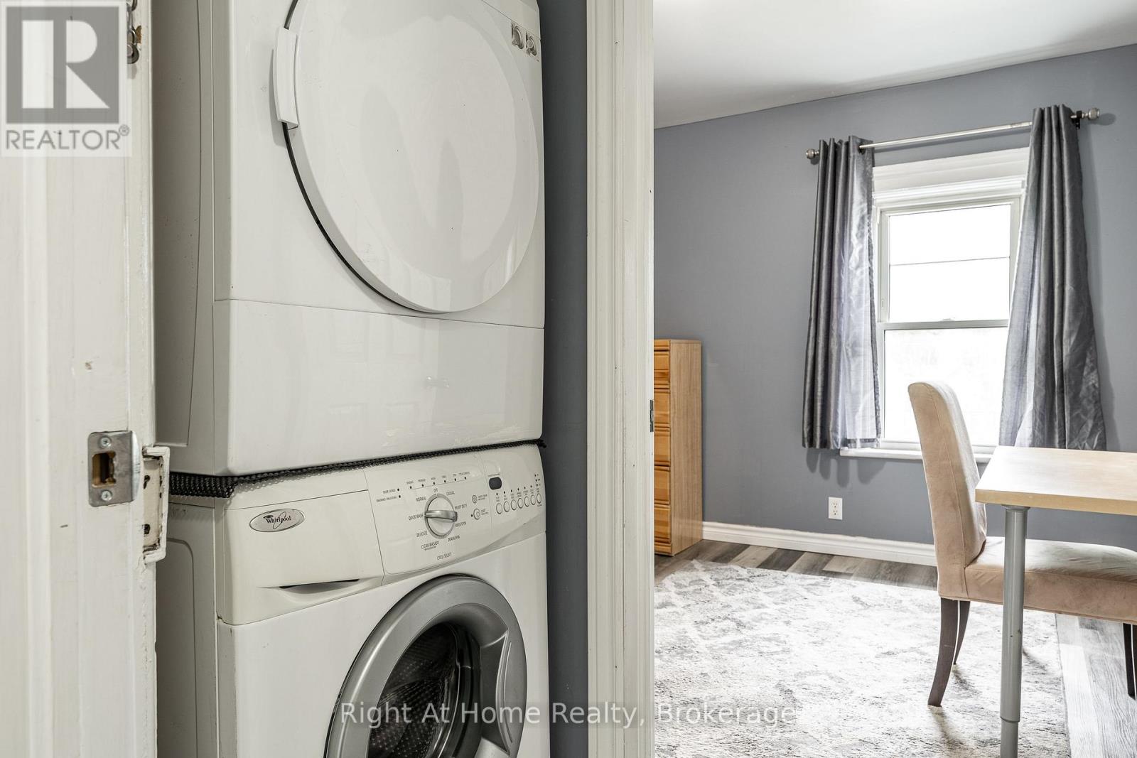 40 Douro Street, Stratford, Ontario  N5A 3R3 - Photo 33 - X13431014