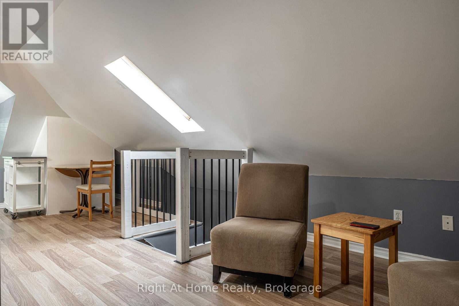 40 Douro Street, Stratford, Ontario  N5A 3R3 - Photo 35 - X13431014