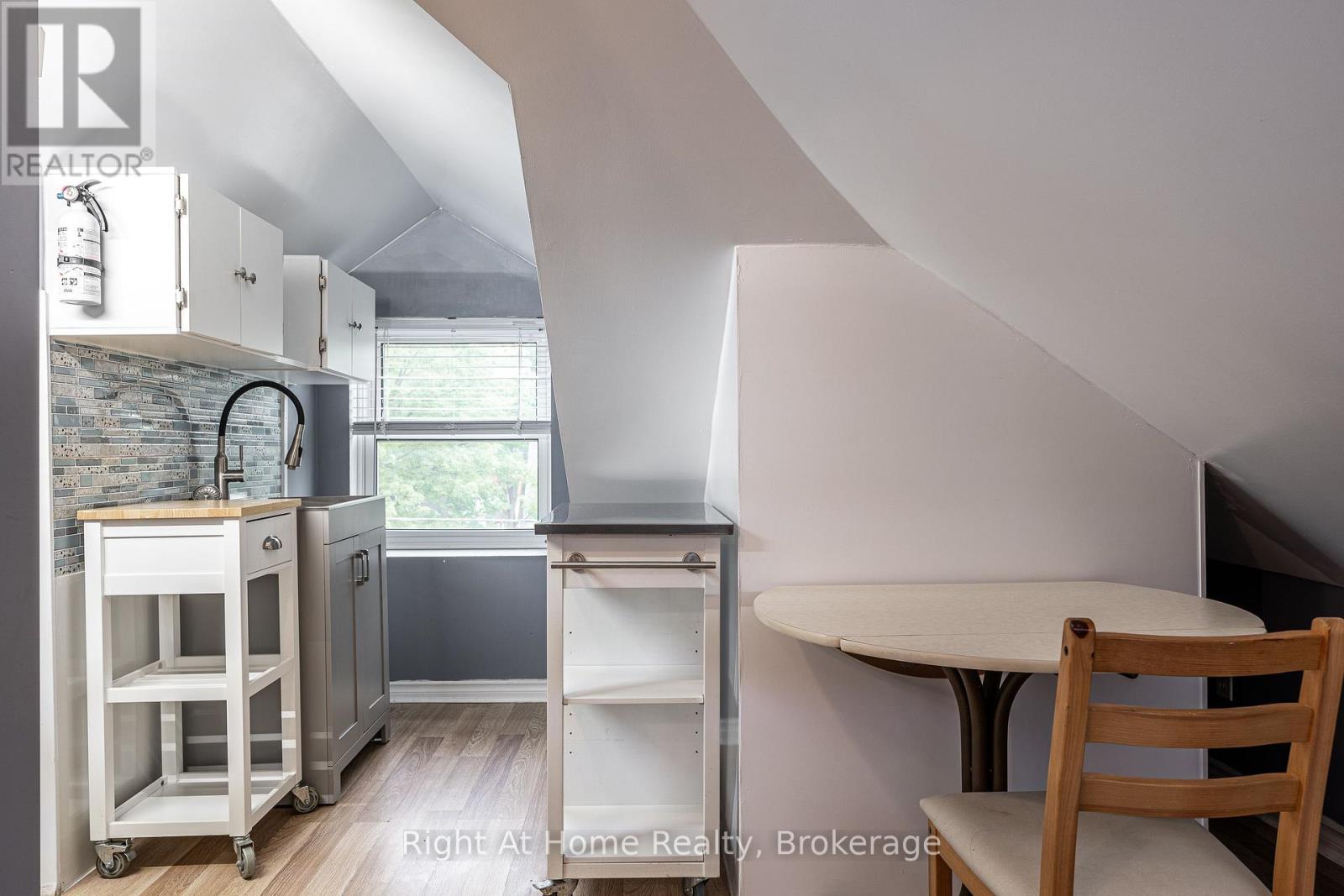 40 Douro Street, Stratford, Ontario  N5A 3R3 - Photo 38 - X13431014