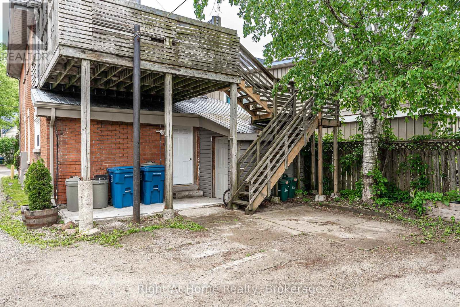 40 Douro Street, Stratford, Ontario  N5A 3R3 - Photo 41 - X13431014