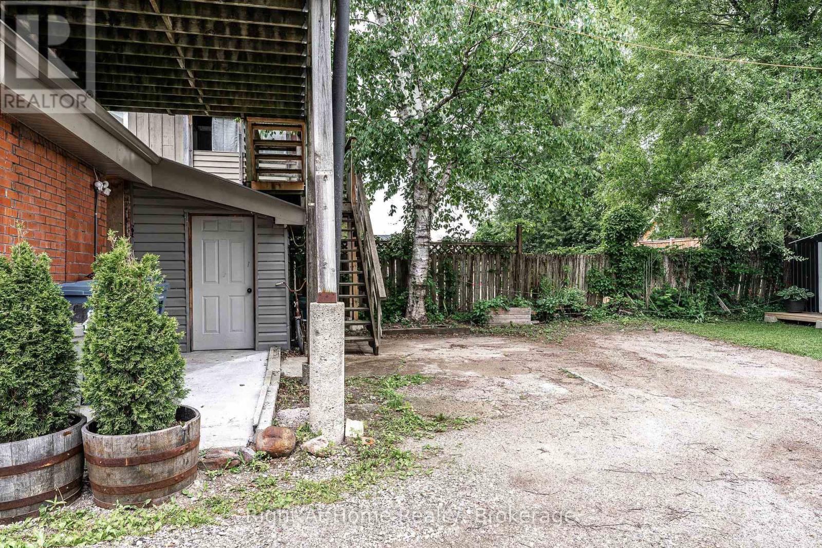 40 Douro Street, Stratford, Ontario  N5A 3R3 - Photo 43 - X13431014