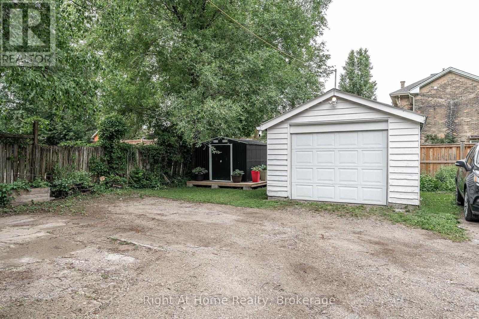 40 Douro Street, Stratford, Ontario  N5A 3R3 - Photo 44 - X13431014