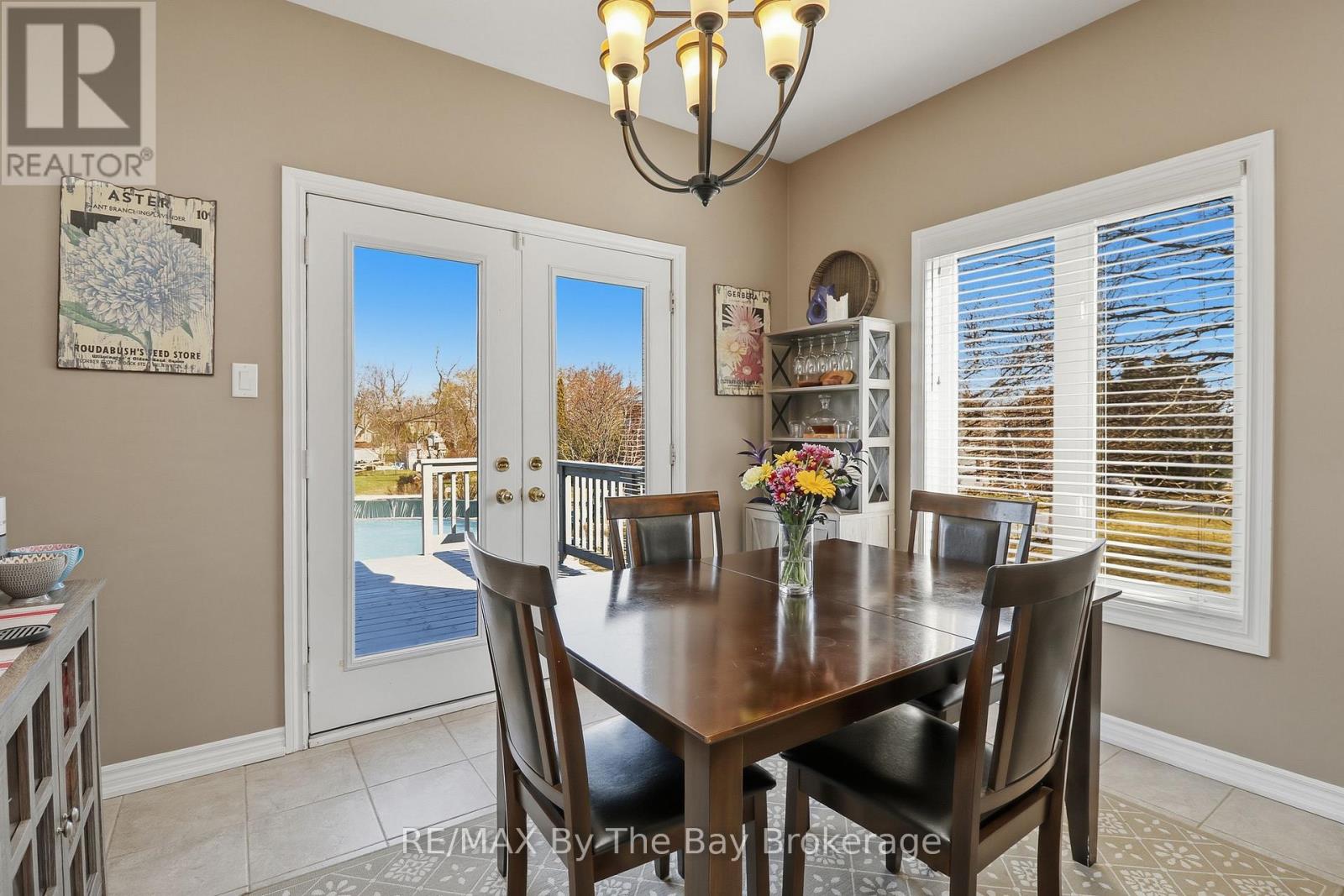 18 Maple Drive, Wasaga Beach, Ontario  L9Z 0A7 - Photo 17 - S13431232