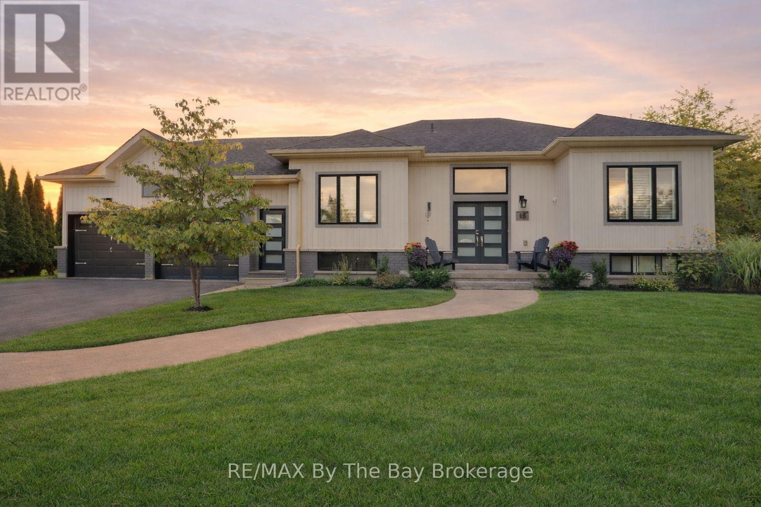 18 Maple Drive, Wasaga Beach, Ontario  L9Z 0A7 - Photo 33 - S13431232