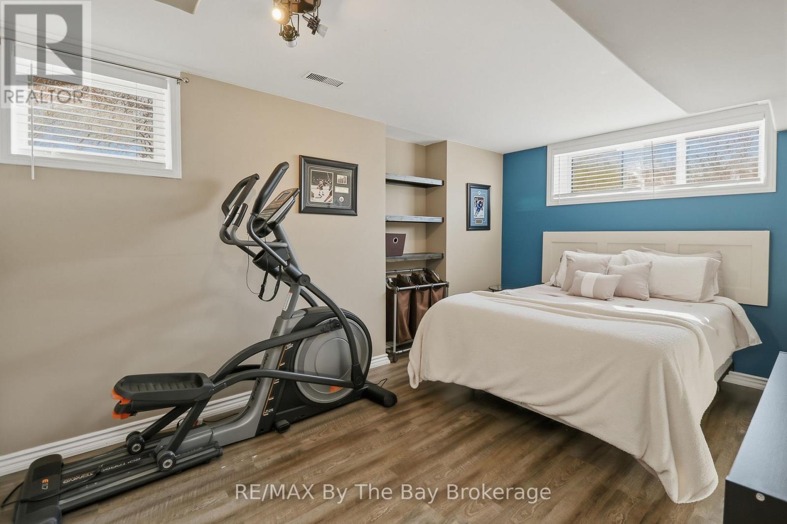 18 Maple Drive, Wasaga Beach, Ontario  L9Z 0A7 - Photo 44 - S13431232