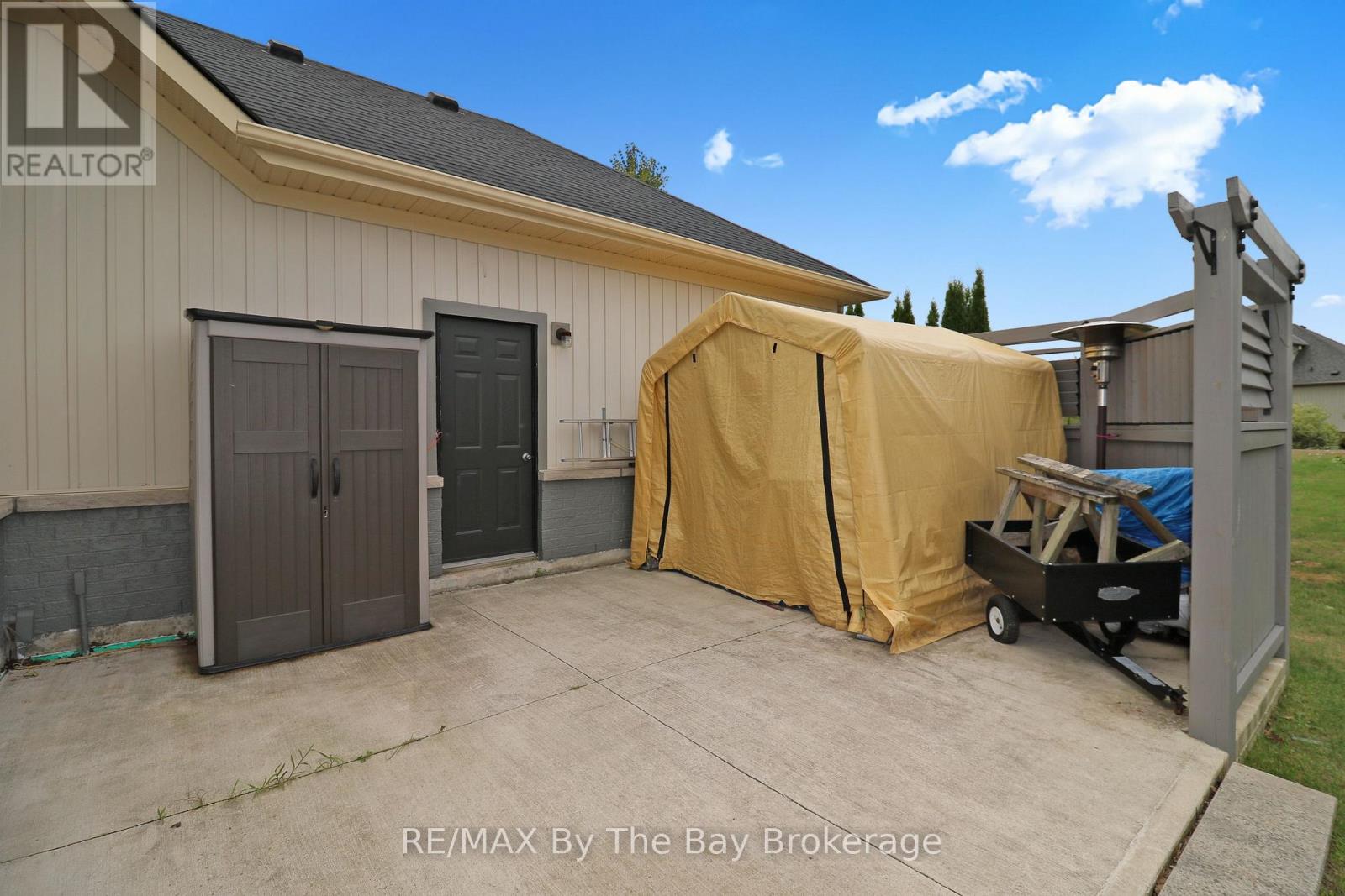 18 Maple Drive, Wasaga Beach, Ontario  L9Z 0A7 - Photo 47 - S13431232