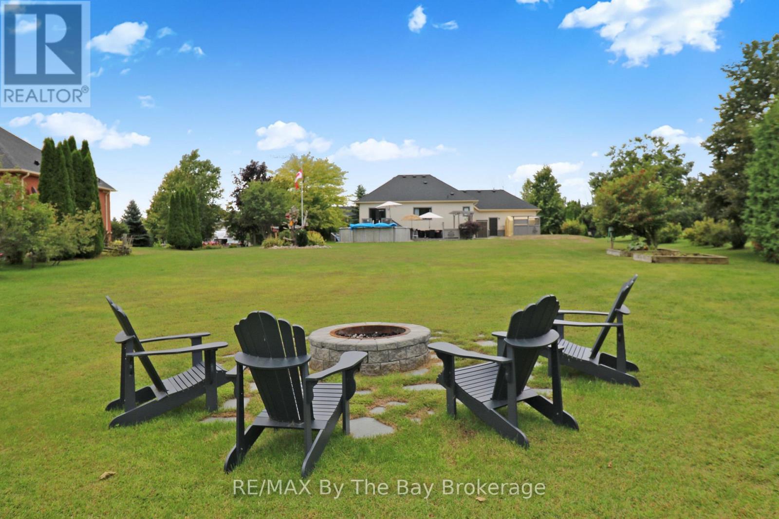 18 Maple Drive, Wasaga Beach, Ontario  L9Z 0A7 - Photo 7 - S13431232