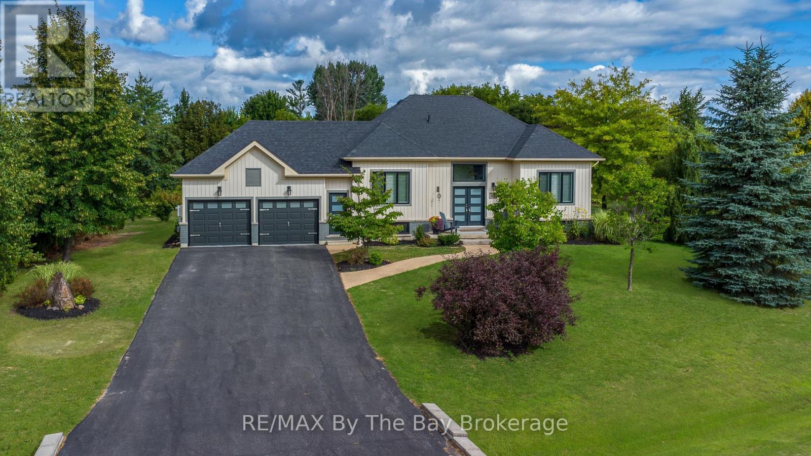 18 Maple Drive, Wasaga Beach, Ontario  L9Z 0A7 - Photo 8 - S13431232