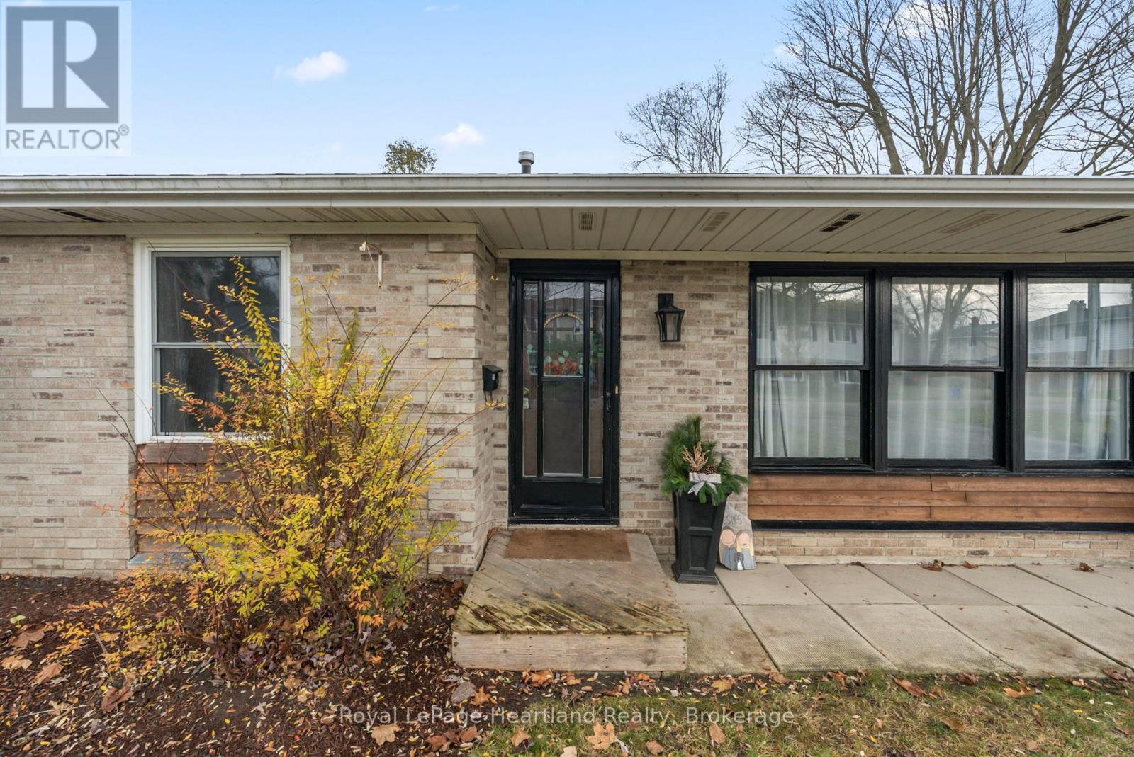 156 John Street N, Minto, Ontario  N0G 1Z0 - Photo 7 - X13431896