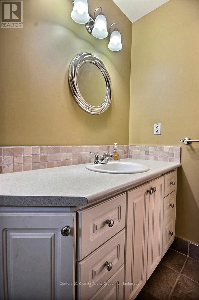 15661 35 Highway, Algonquin Highlands, Ontario  K0M 1J2 - Photo 31 - X13432068