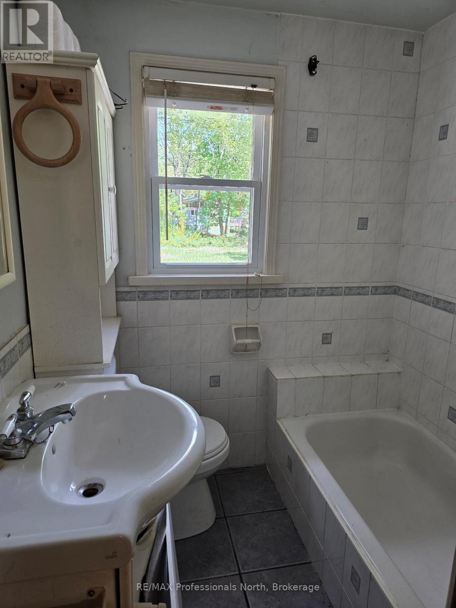 46 Robert Road W, Huntsville, Ontario  P1H 2J4 - Photo 17 - X13432146