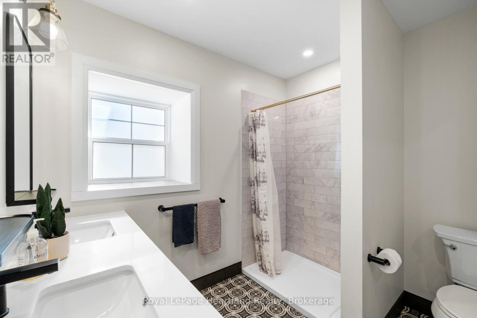 10 Jessie Street, Huron-Kinloss, Ontario  N0G 2R0 - Photo 21 - X13432316