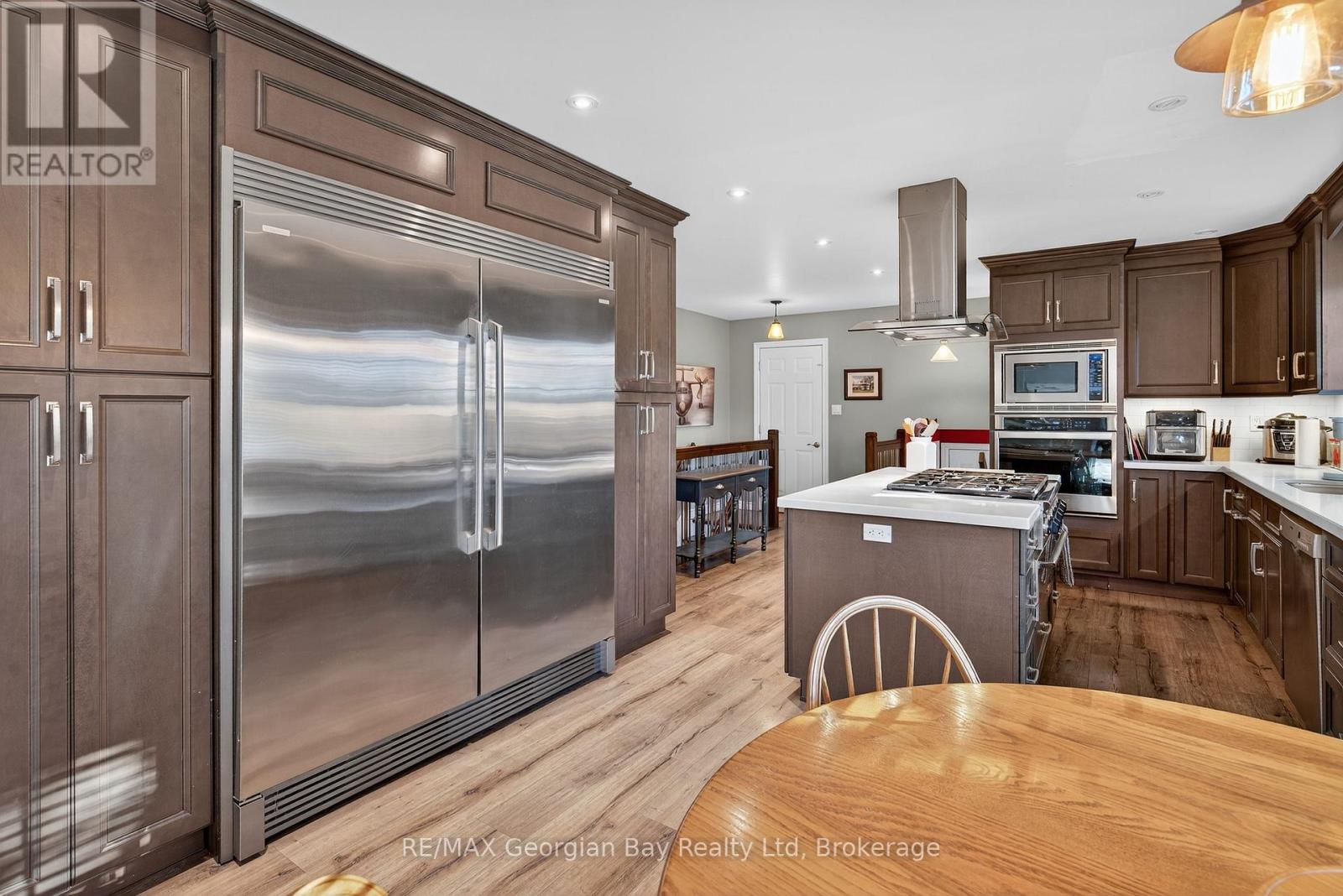 1034 Pine Grove Road, Penetanguishene, Ontario  L9M 2B5 - Photo 7 - S13432386