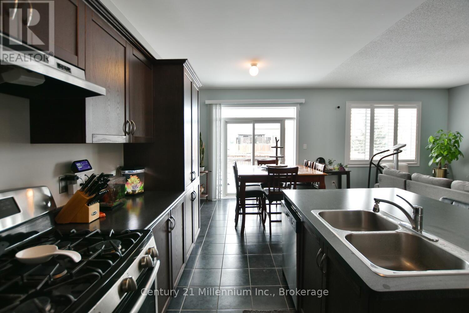 133 White Sands Way, Wasaga Beach, Ontario  L9Z 0C6 - Photo 17 - S13432660