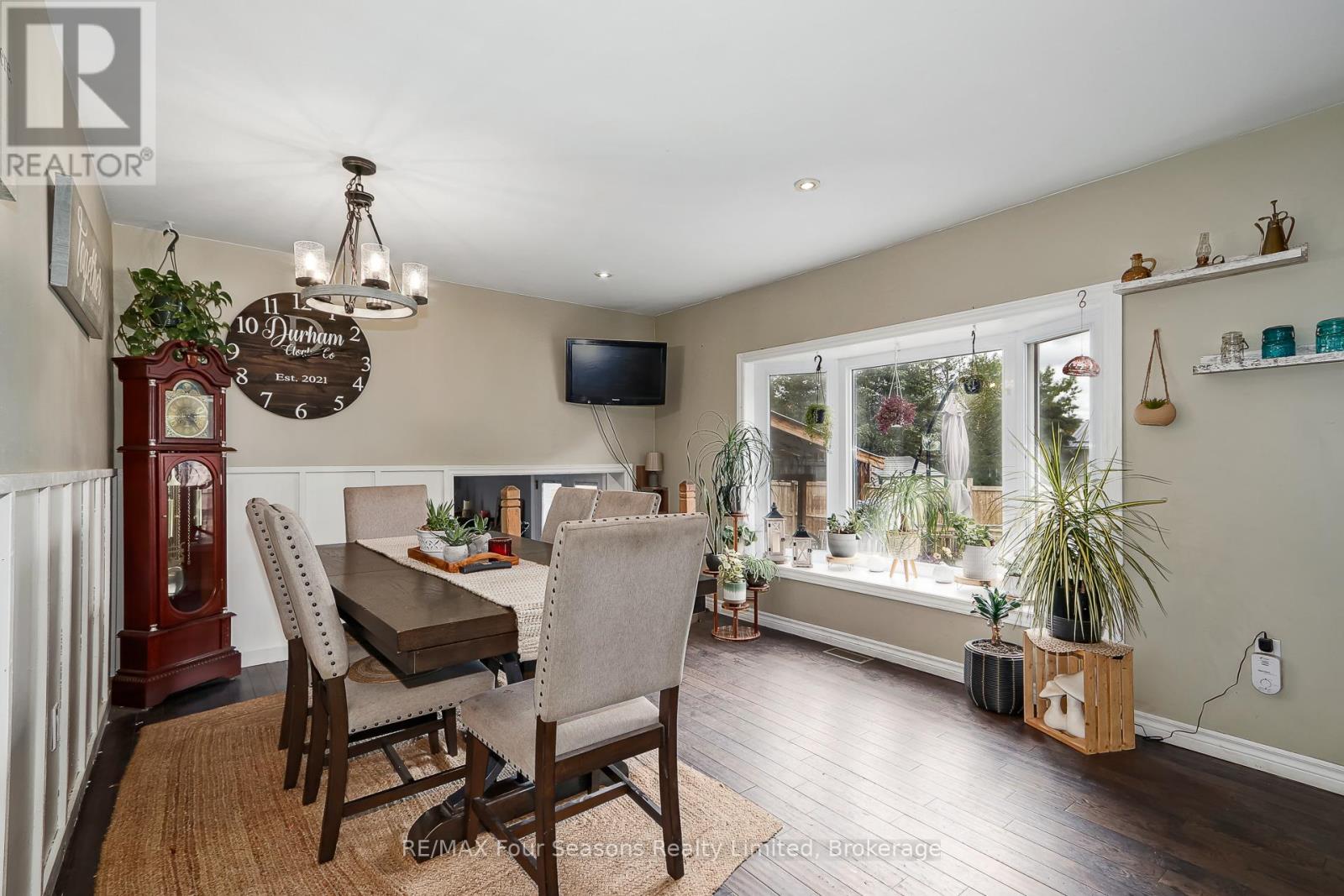 228 Centre Street, Clearview, Ontario  L0M 1S0 - Photo 12 - S13432986