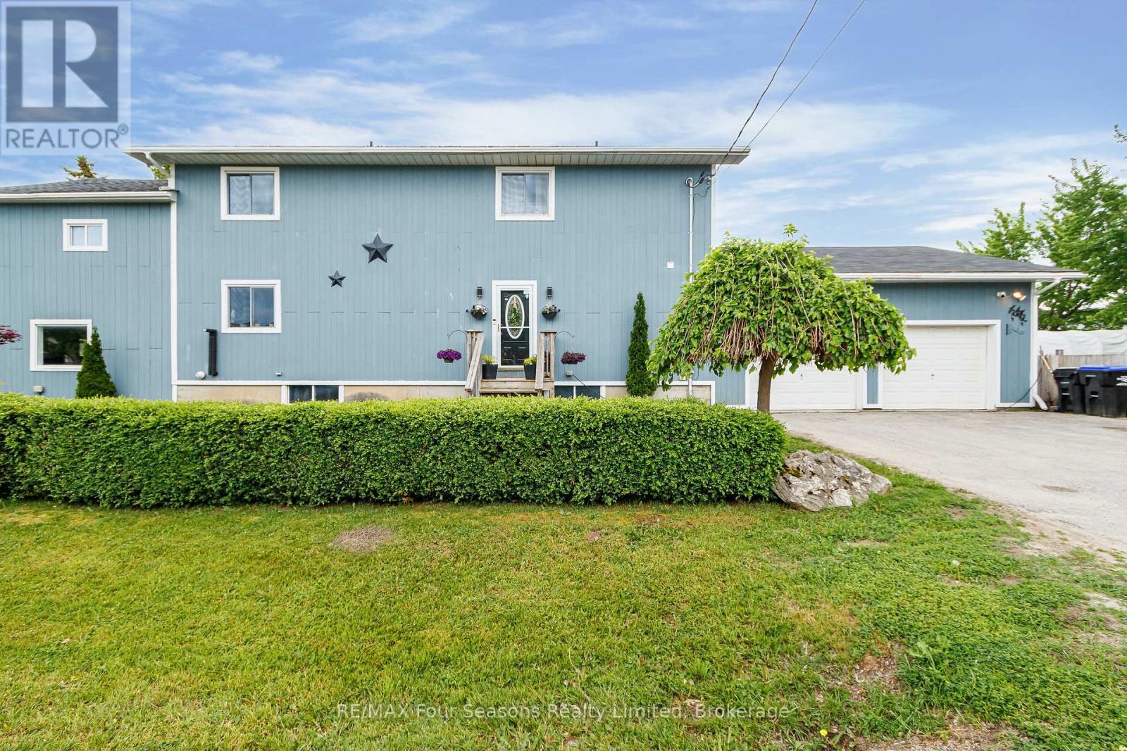 228 Centre Street, Clearview, Ontario  L0M 1S0 - Photo 2 - S13432986