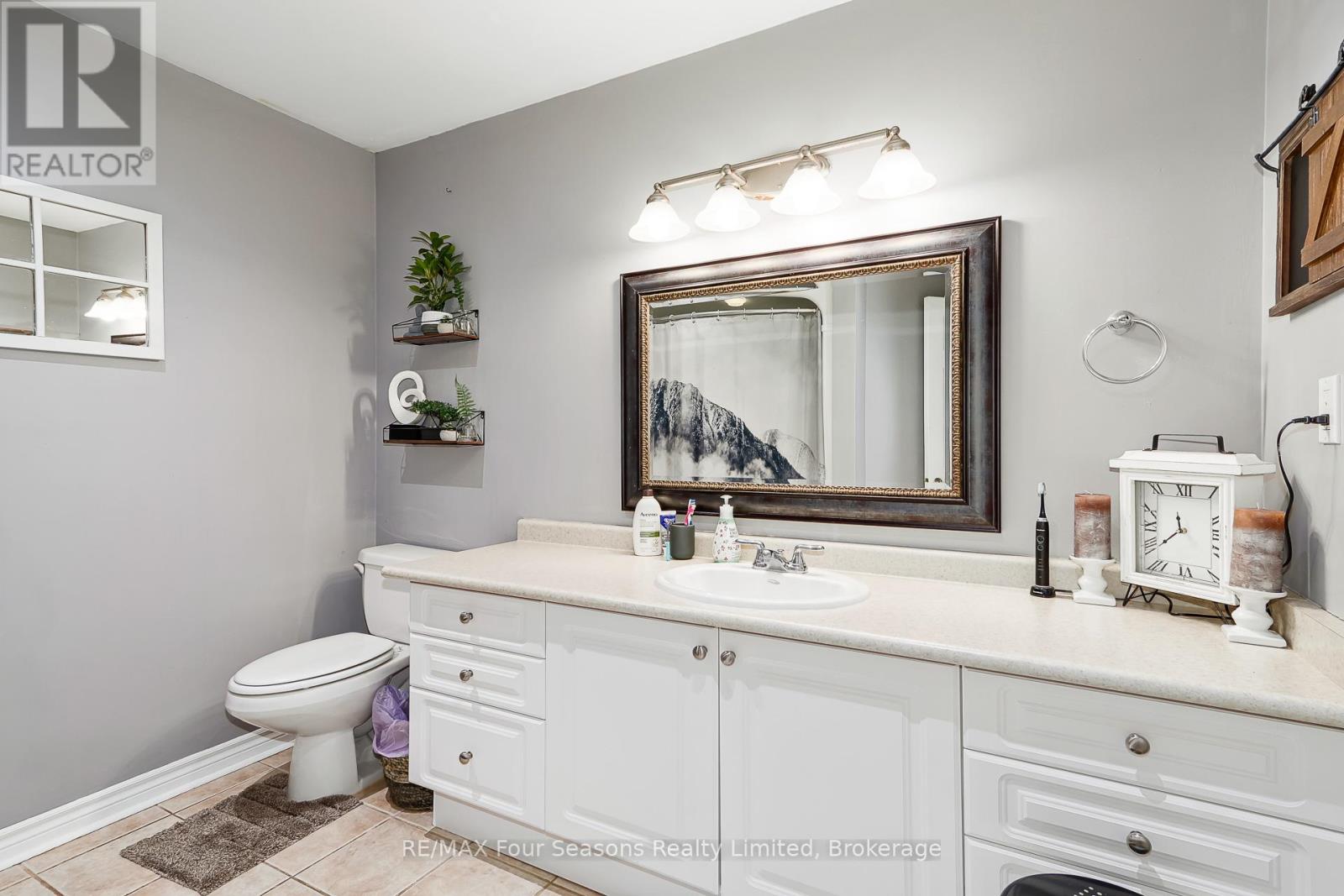 228 Centre Street, Clearview, Ontario  L0M 1S0 - Photo 25 - S13432986