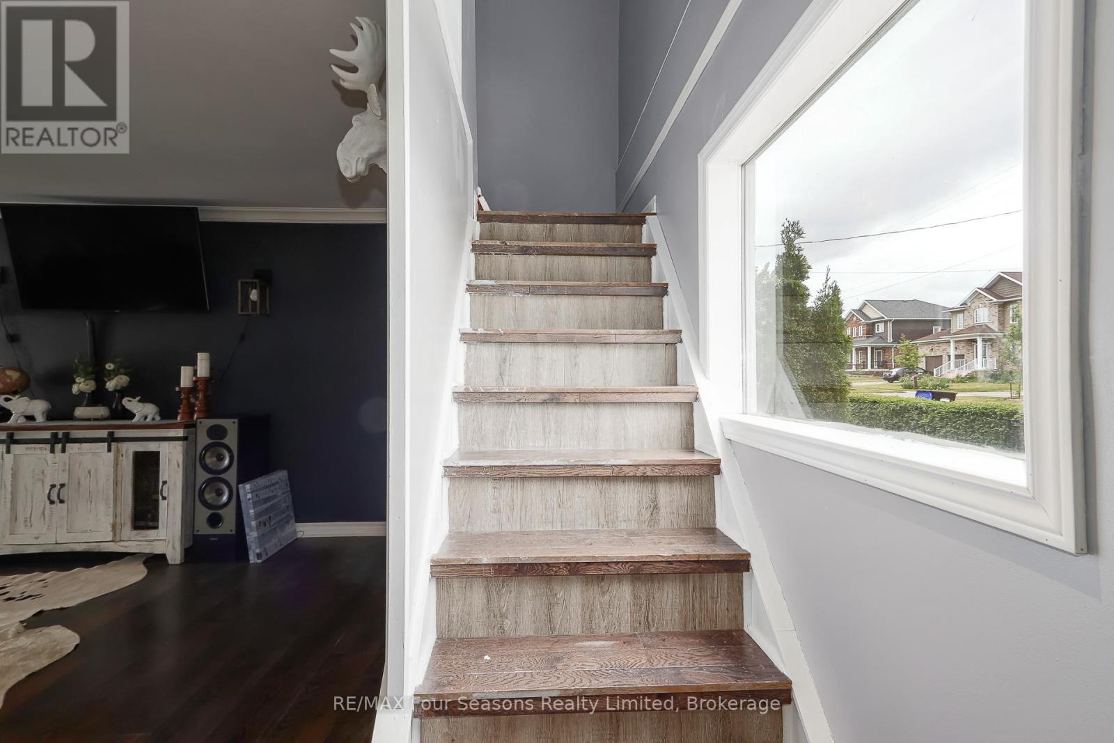 228 Centre Street, Clearview, Ontario  L0M 1S0 - Photo 30 - S13432986