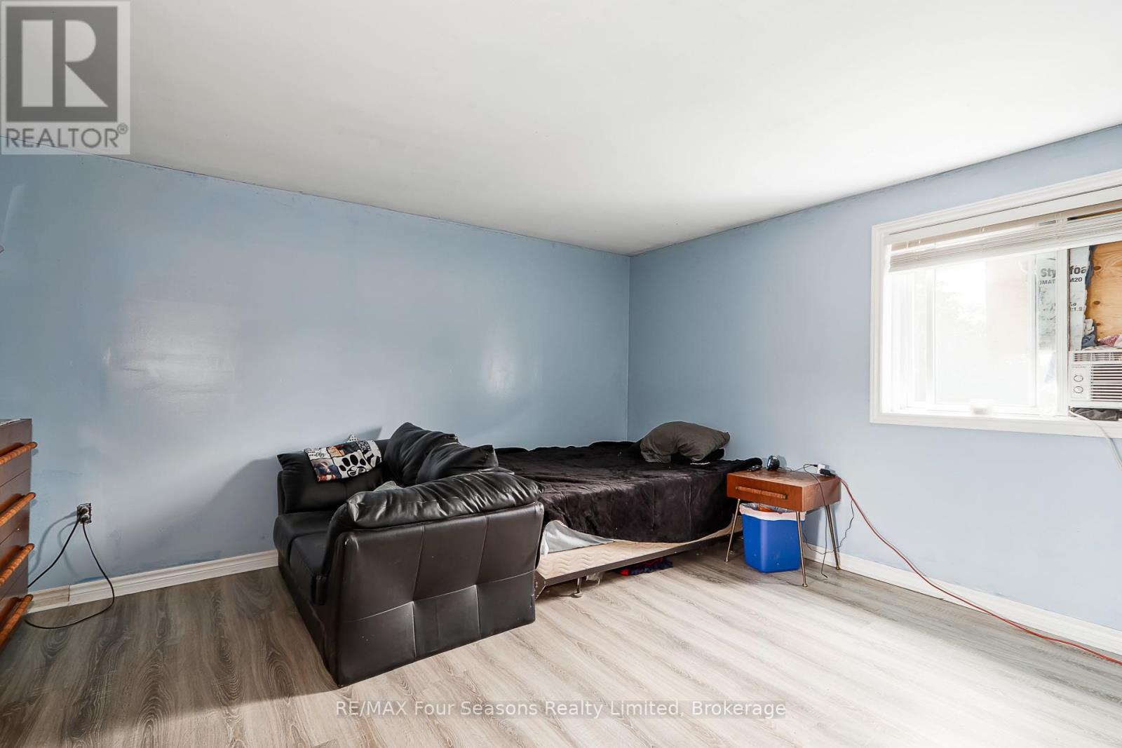 228 Centre Street, Clearview, Ontario  L0M 1S0 - Photo 32 - S13432986