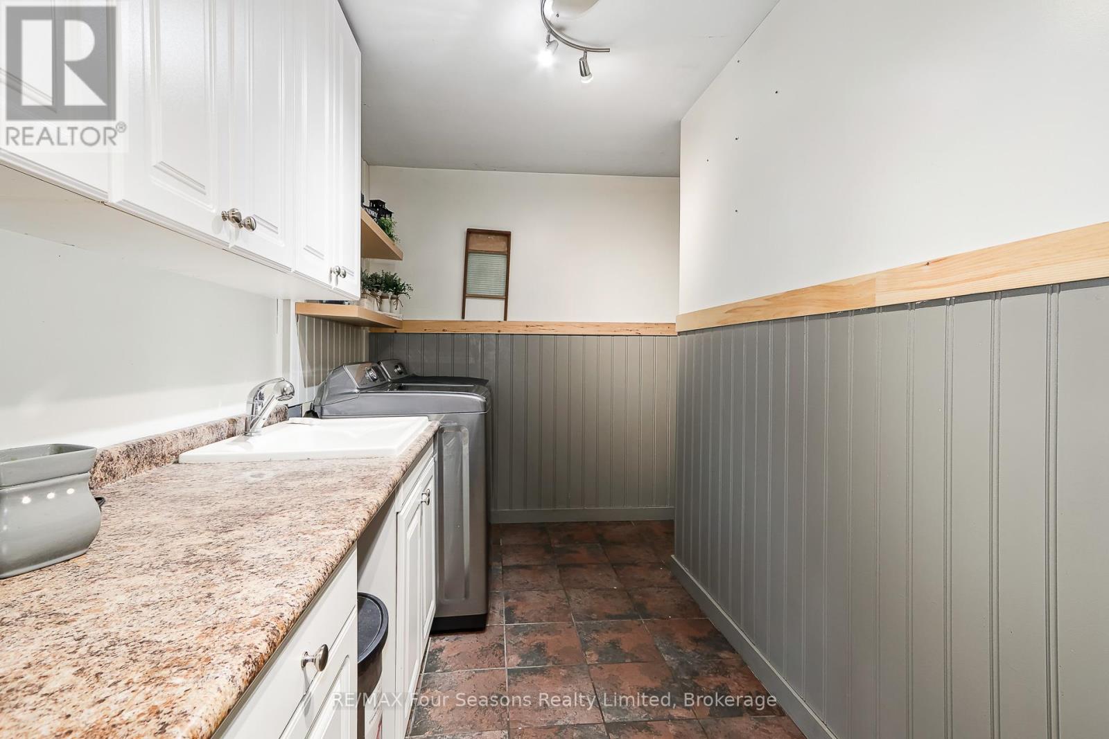 228 Centre Street, Clearview, Ontario  L0M 1S0 - Photo 34 - S13432986