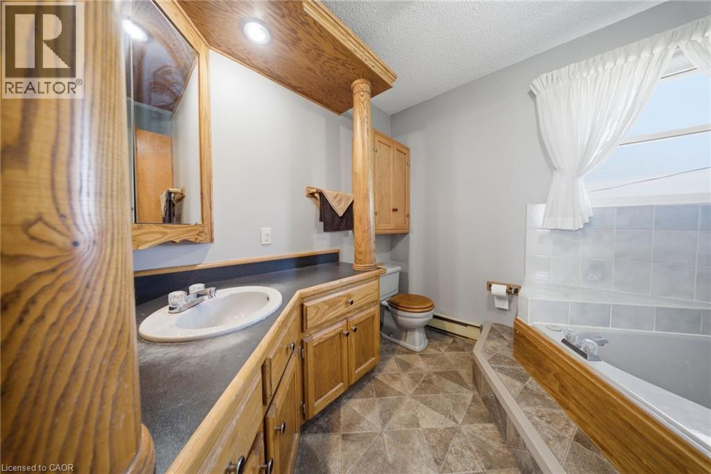 800 Tremaine Avenue S, Listowel, Ontario  N4W 3G9 - Photo 25 - 40833524