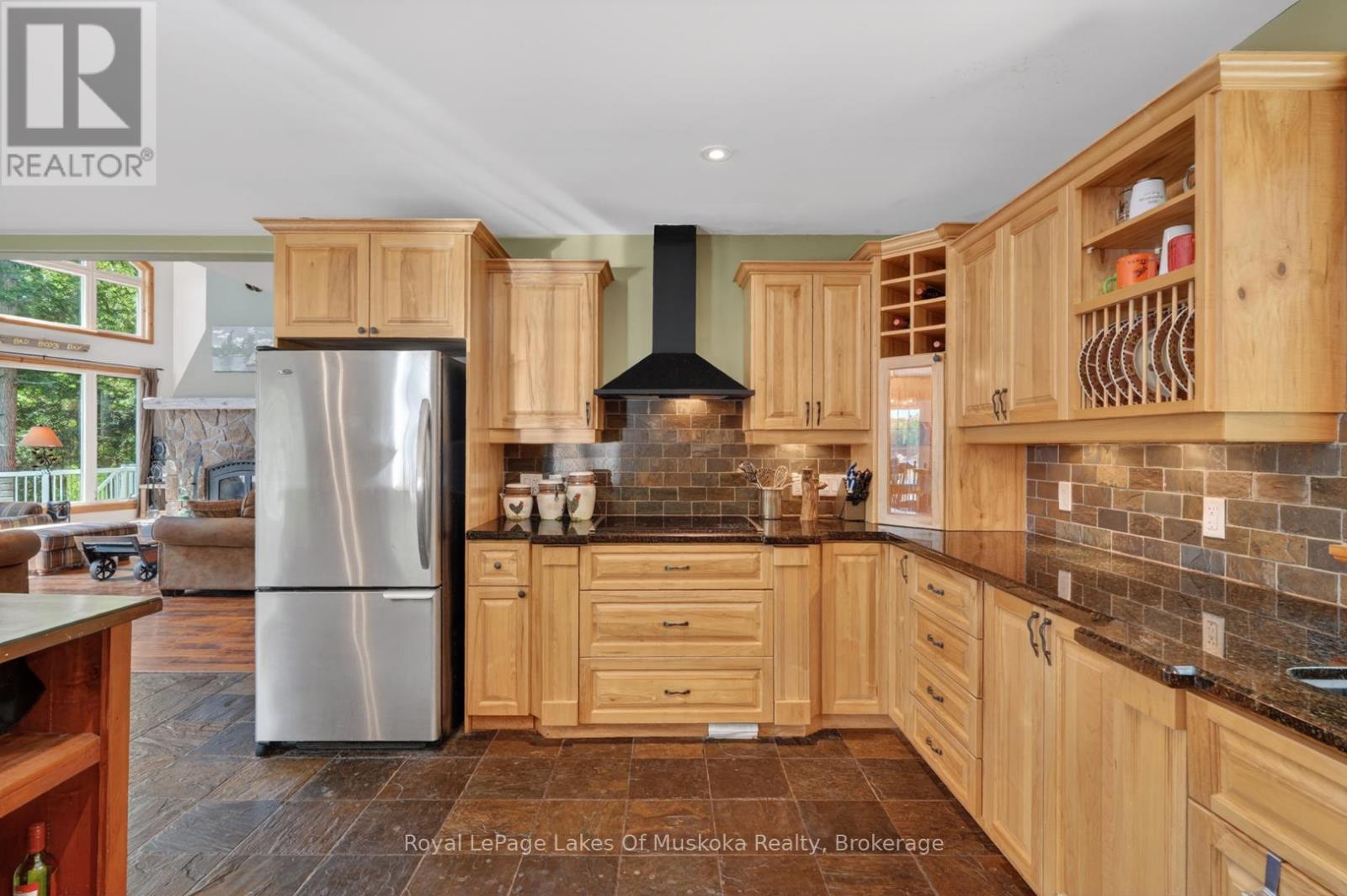 206 Macbeth Island, Bracebridge, Ontario  P1L 1X1 - Photo 11 - X13433348
