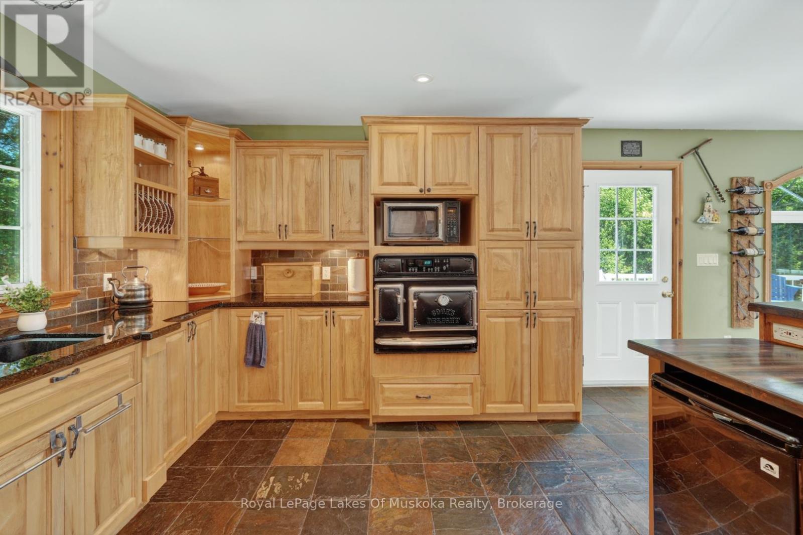 206 Macbeth Island, Bracebridge, Ontario  P1L 1X1 - Photo 12 - X13433348