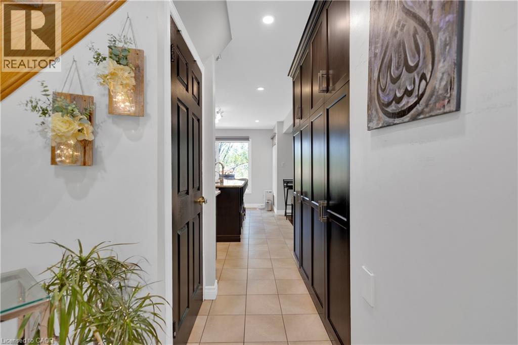 64 Woodview Crescent, Kitchener, Ontario  N2A 3E3 - Photo 10 - 40838926