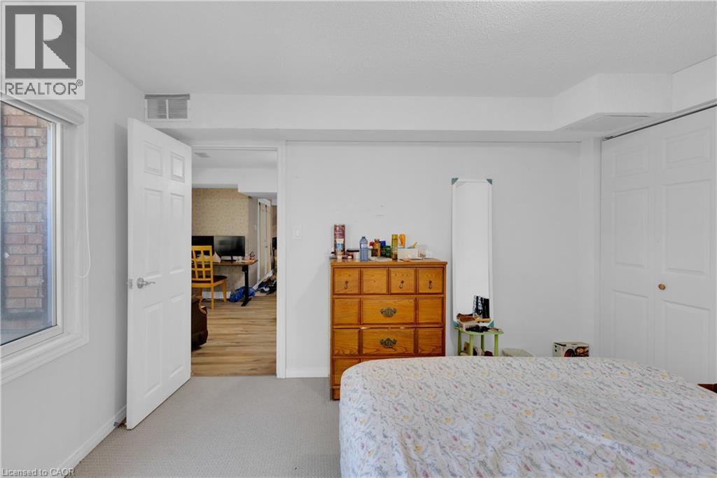 64 Woodview Crescent, Kitchener, Ontario  N2A 3E3 - Photo 42 - 40838926