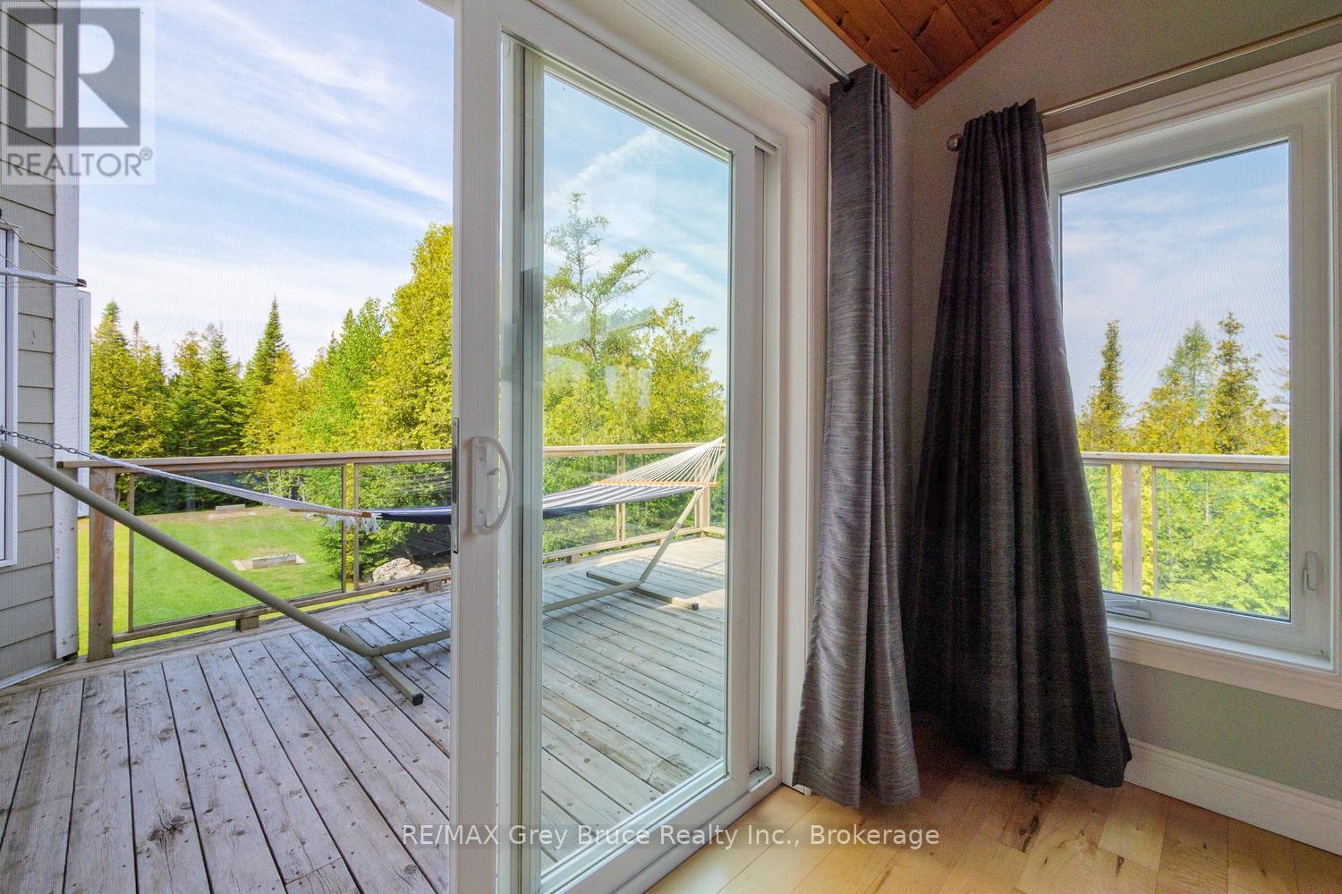 37 Paradise Drive, Northern Bruce Peninsula, Ontario  N0H 1W0 - Photo 10 - X13434154
