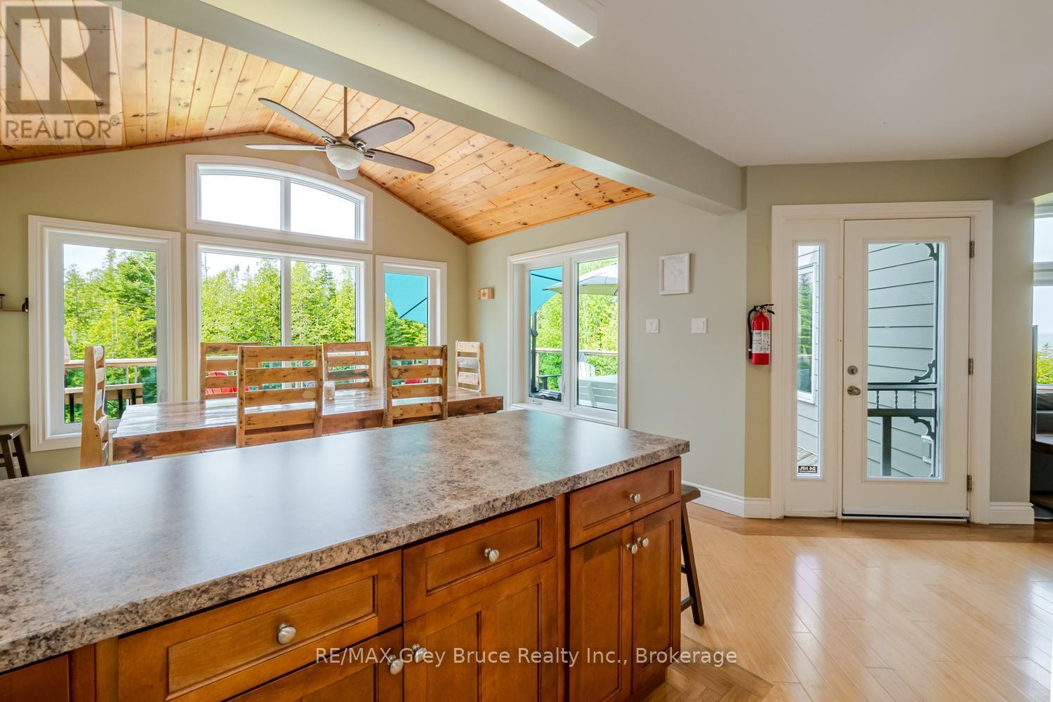 37 Paradise Drive, Northern Bruce Peninsula, Ontario  N0H 1W0 - Photo 17 - X13434154