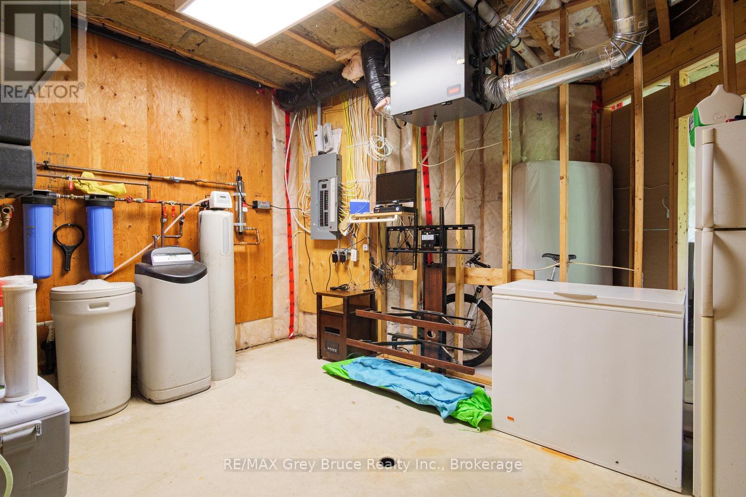 37 Paradise Drive, Northern Bruce Peninsula, Ontario  N0H 1W0 - Photo 34 - X13434154