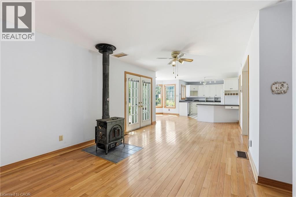 3 Ancaster Street E, Dundas, Ontario  L9H 4K2 - Photo 3 - 40836193