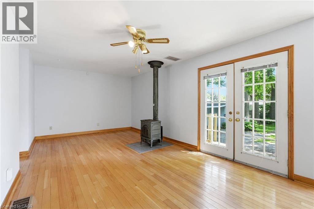 3 Ancaster Street E, Dundas, Ontario  L9H 4K2 - Photo 4 - 40836193