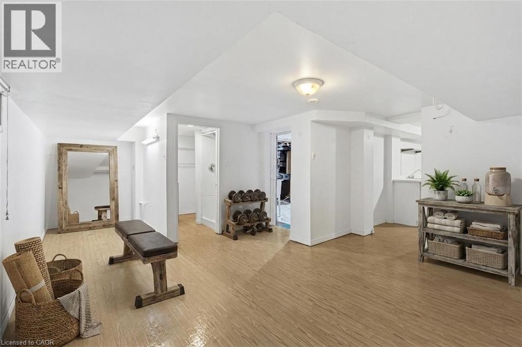 3 Ancaster Street E, Dundas, Ontario  L9H 4K2 - Photo 40 - 40836193